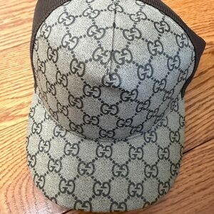 Gucci GG Supreme Canvas Baseball Cap